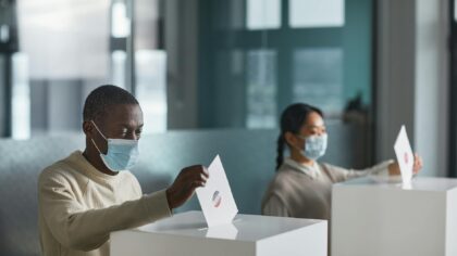Slik leser du meningsmålinger uten å bli lurt av tallene