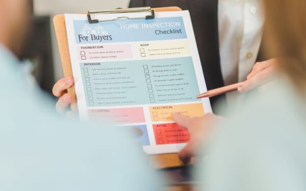 Guide til tilstandsrapport ved salg av bruktbolig: hva den betyr og hva du bør sjekke