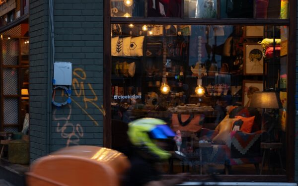 Lokal handel i endring: slik kan små aktører overleve når kundene flytter seg på nett