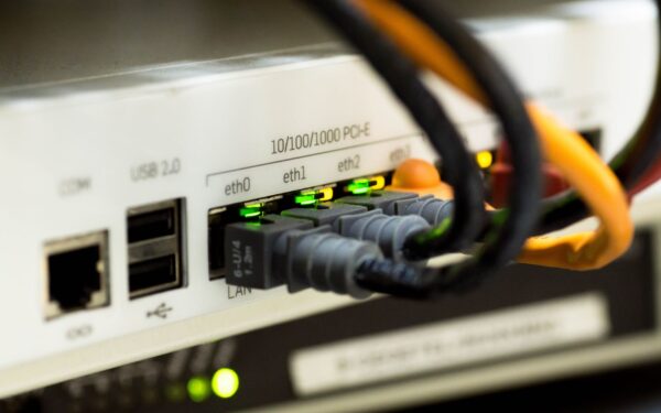 Slik forstår du fiberhastighet og velger riktig abonnement til hjemmet
