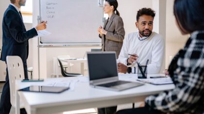 Smart bruk av kunstig intelligens i små bedrifter uten eget IT-team