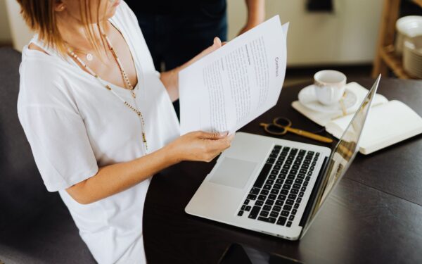 Tjen penge på kompetanse du allerede har: en guide til små kunnskapsprodukter for B2B-markedet