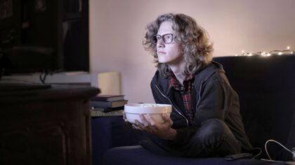 Hjemmekino uten luksusbudsjett: slik lager du filmkveld som føles spesiell