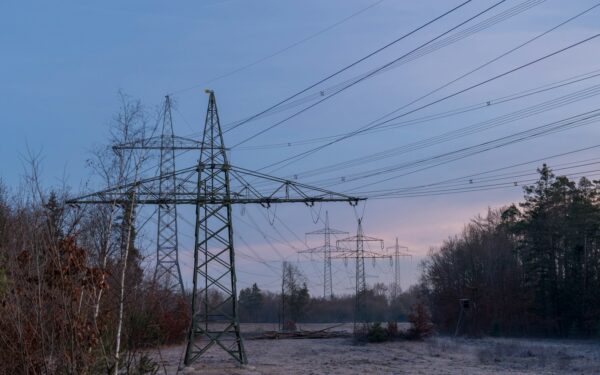 Kapasitetsutfordringer i strømnettet forklart: hva de betyr for deg og veien videre