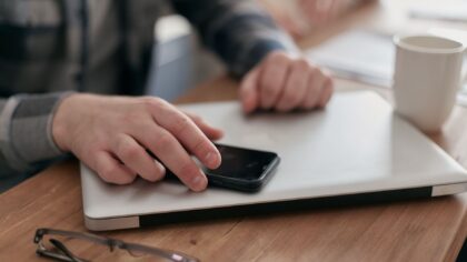 Teknologi for nybegynnere: slik bygger du digital selvtillit uten teknisk bakgrunn