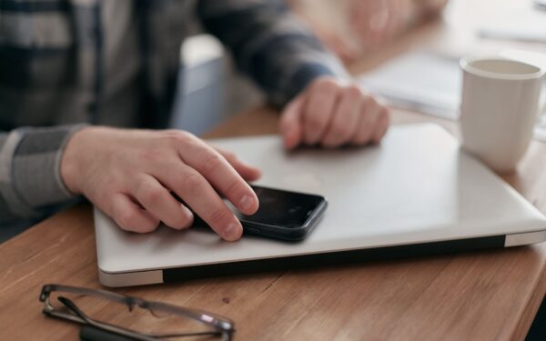 Teknologi for nybegynnere: slik bygger du digital selvtillit uten teknisk bakgrunn