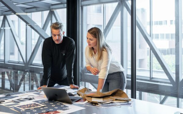 Eierspredning i små og mellomstore bedrifter: fordeler, fallgruver og smarte grep