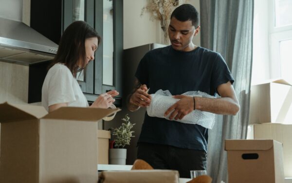 Flytting til mindre: slik planlegger du et smart og stressfritt boligbytte