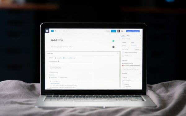 Enkel guide til digitale signaturer: slik signerer du viktige avtaler trygt på nett