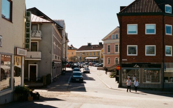 Lokal handel forklart: derfor betyr nærbutikken mer for lommeboken din enn du tror