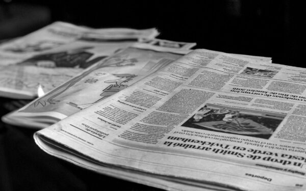 Mediepolitikk forklart: slik påvirker regulering av medier det offentlige ordskiftet