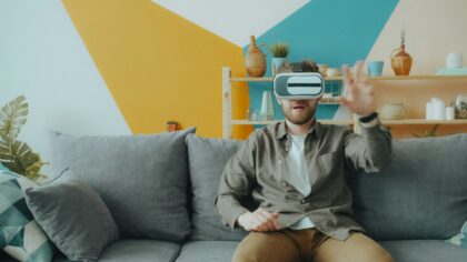Praktisk guide til VR i stuen: slik velger du, bruker og deler opplevelser uten å bli kvalm