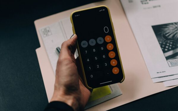 Slik bruker du banken smartere: en enkel guide til gebyrer, renter og digitale valg